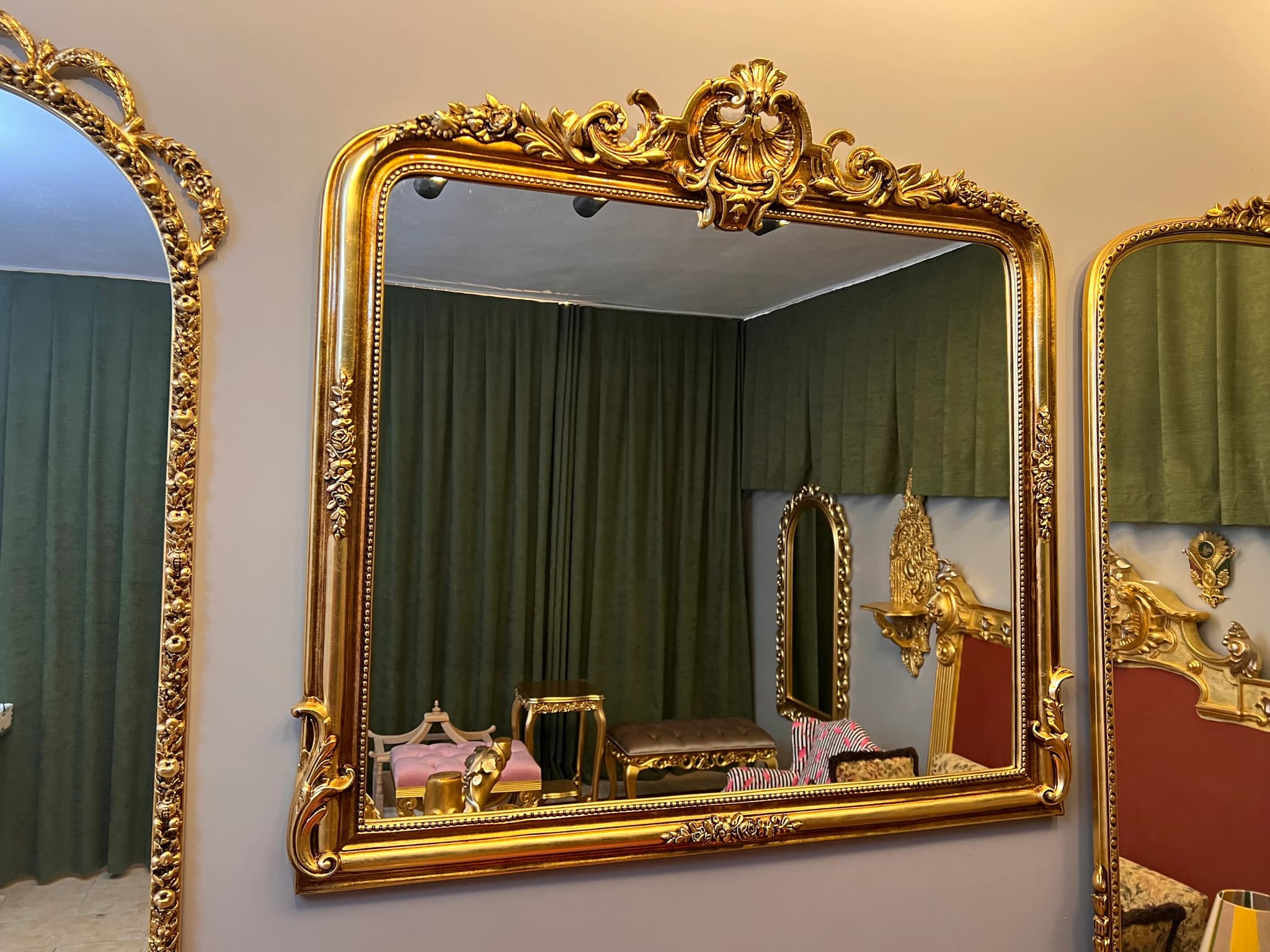 Statement Large Round Mirror Collection for Stylish Spaces
