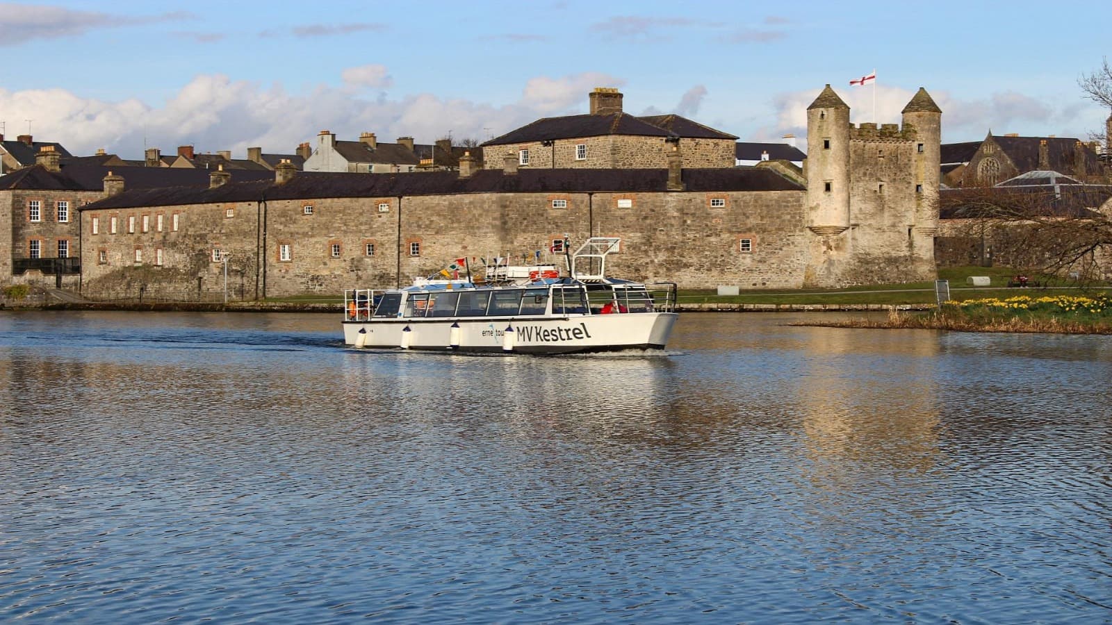 Top-Rated Boat Trips Northern Ireland for Tourists