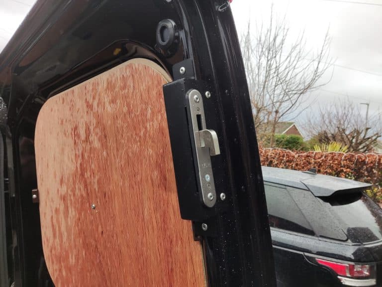 Sicurezza Garantita da Daken Locks con le Chiusure di Sicurezza per Porte Furgoni