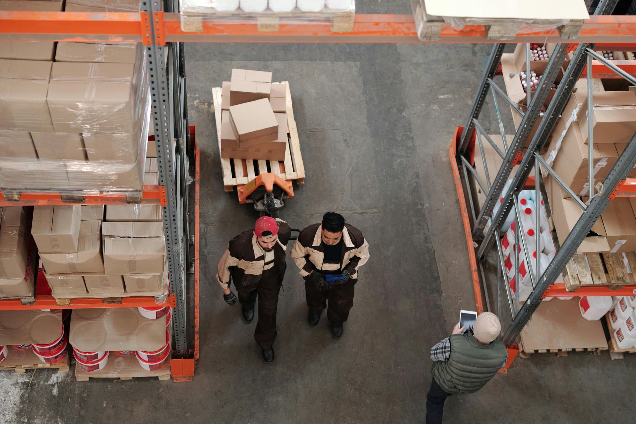 WareMatch: Your Partner for Transparent and Reliable Warehousing