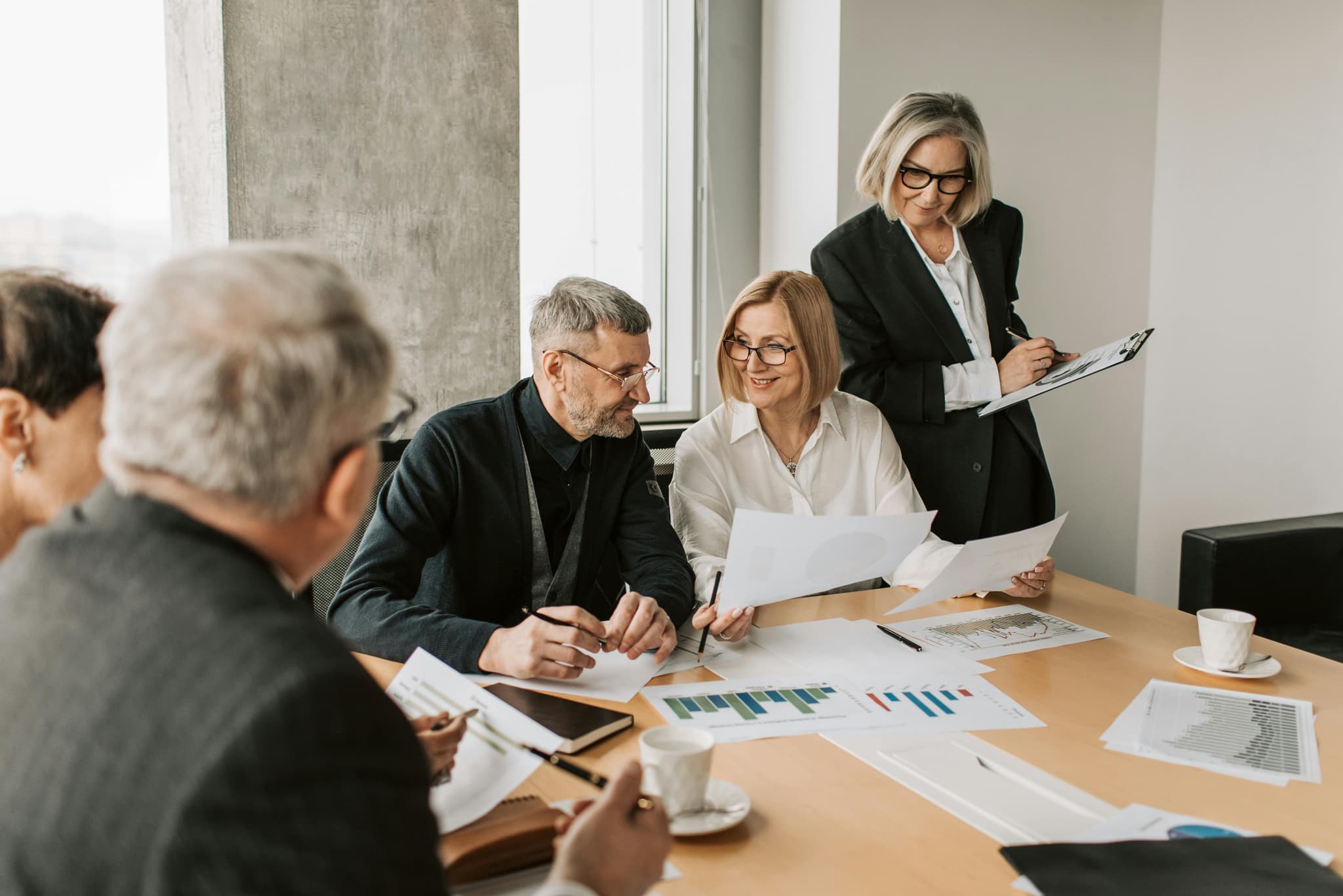 Competitive Intelligence Best Practices to Stay Ahead in B2B