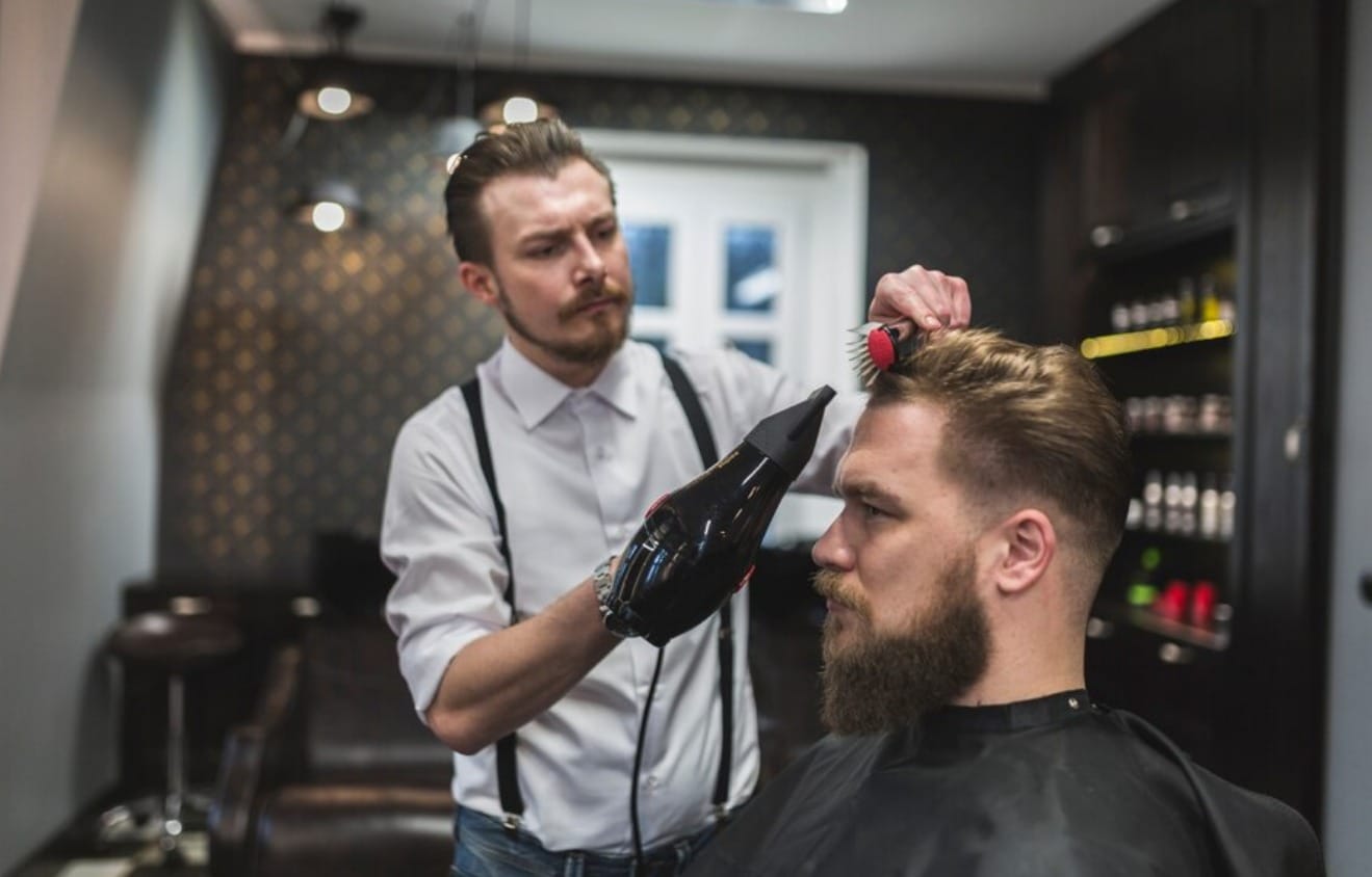 Coafor București cu Styliști Profesioniști | Marian Cotoi
