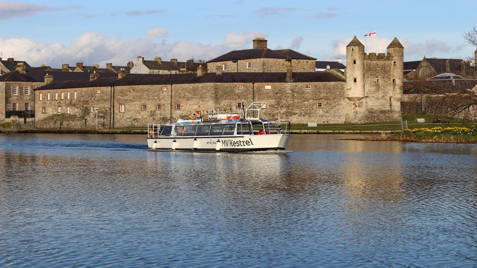 Top-Rated Boat Trips Northern Ireland for Tourists