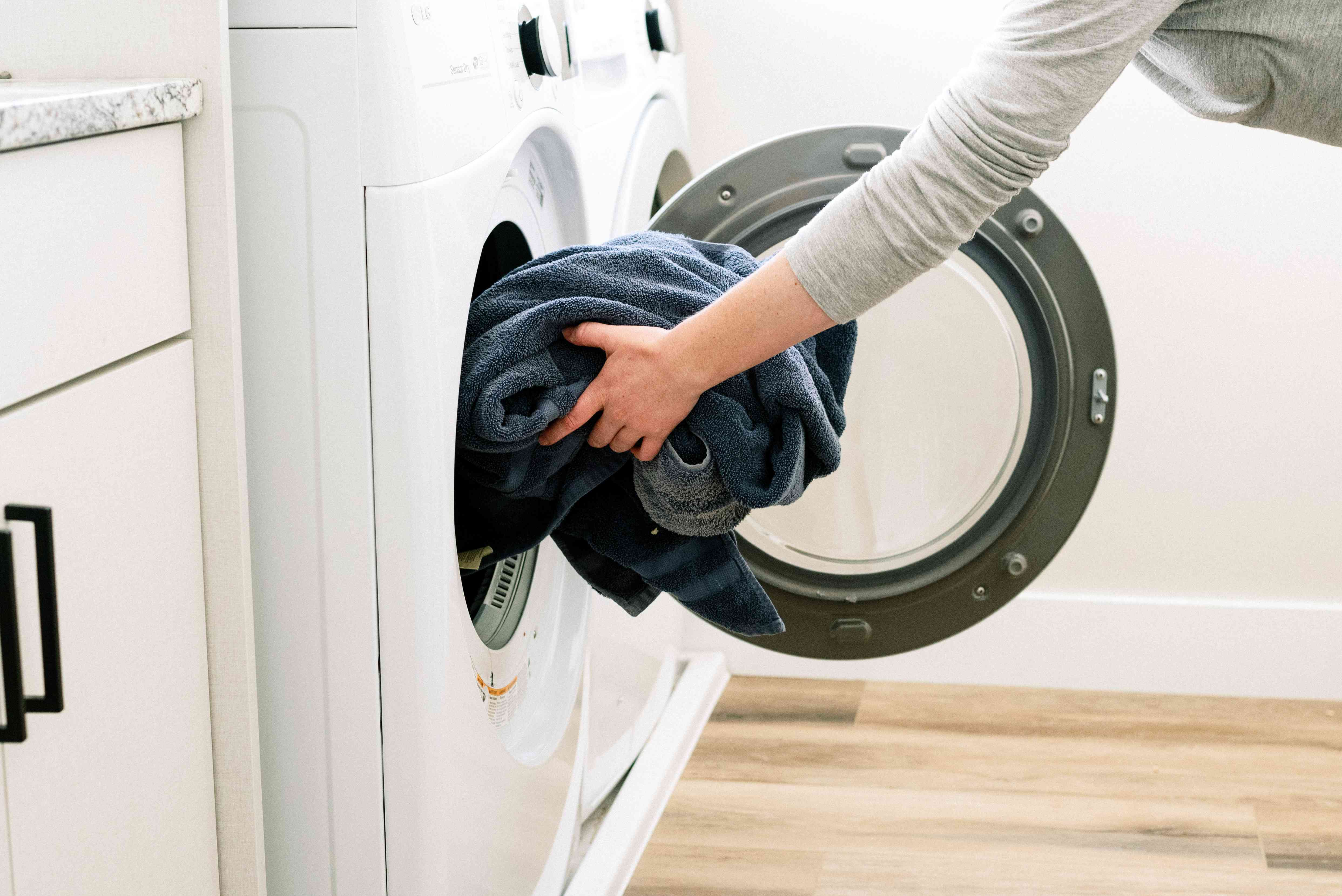 Laundry Equipment Suppliers – Export-Ready Laundry Machines by GoWorld Laundry Equipment