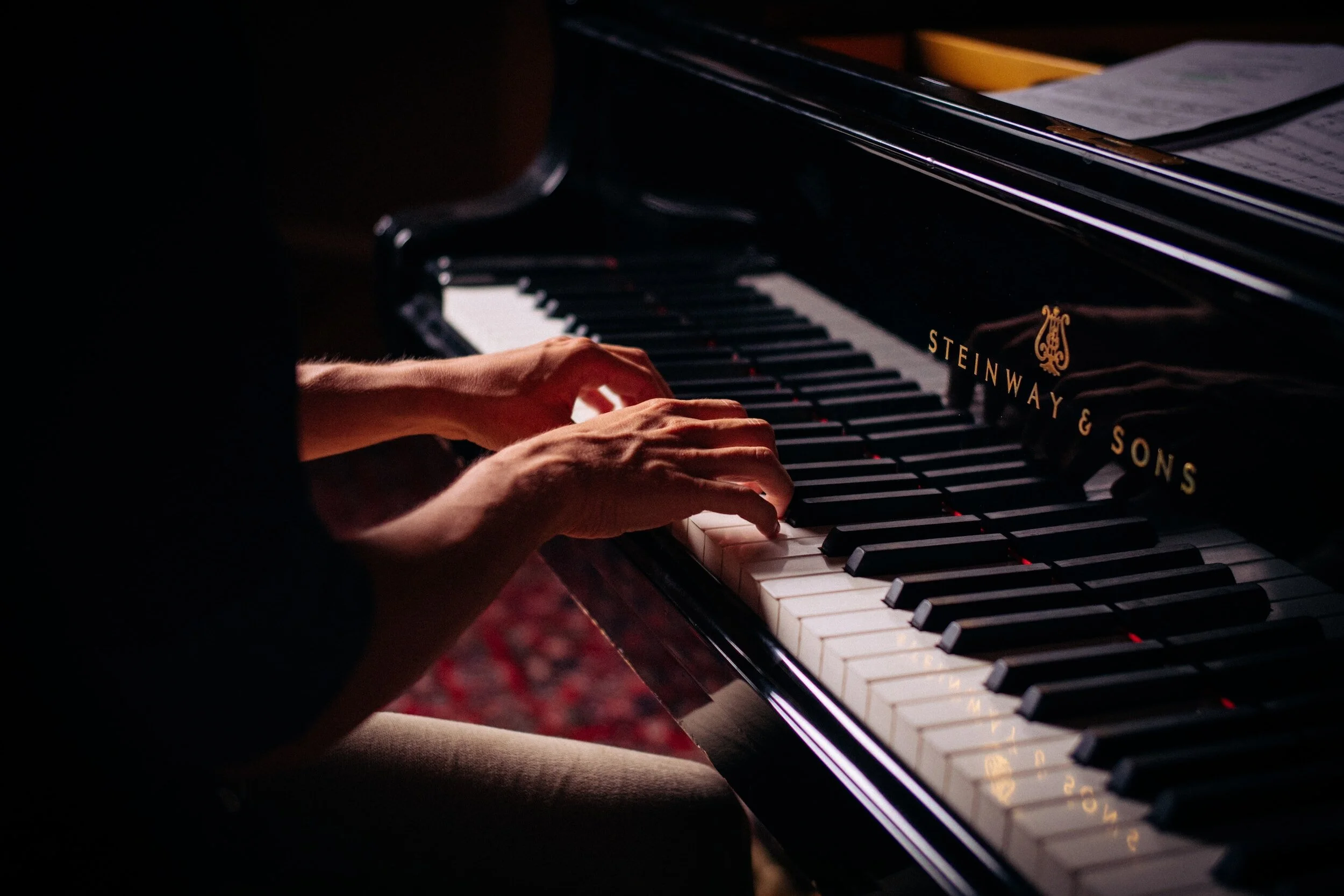 Kids Piano Lessons London – Creative Piano Classes for Children at Riffmasters