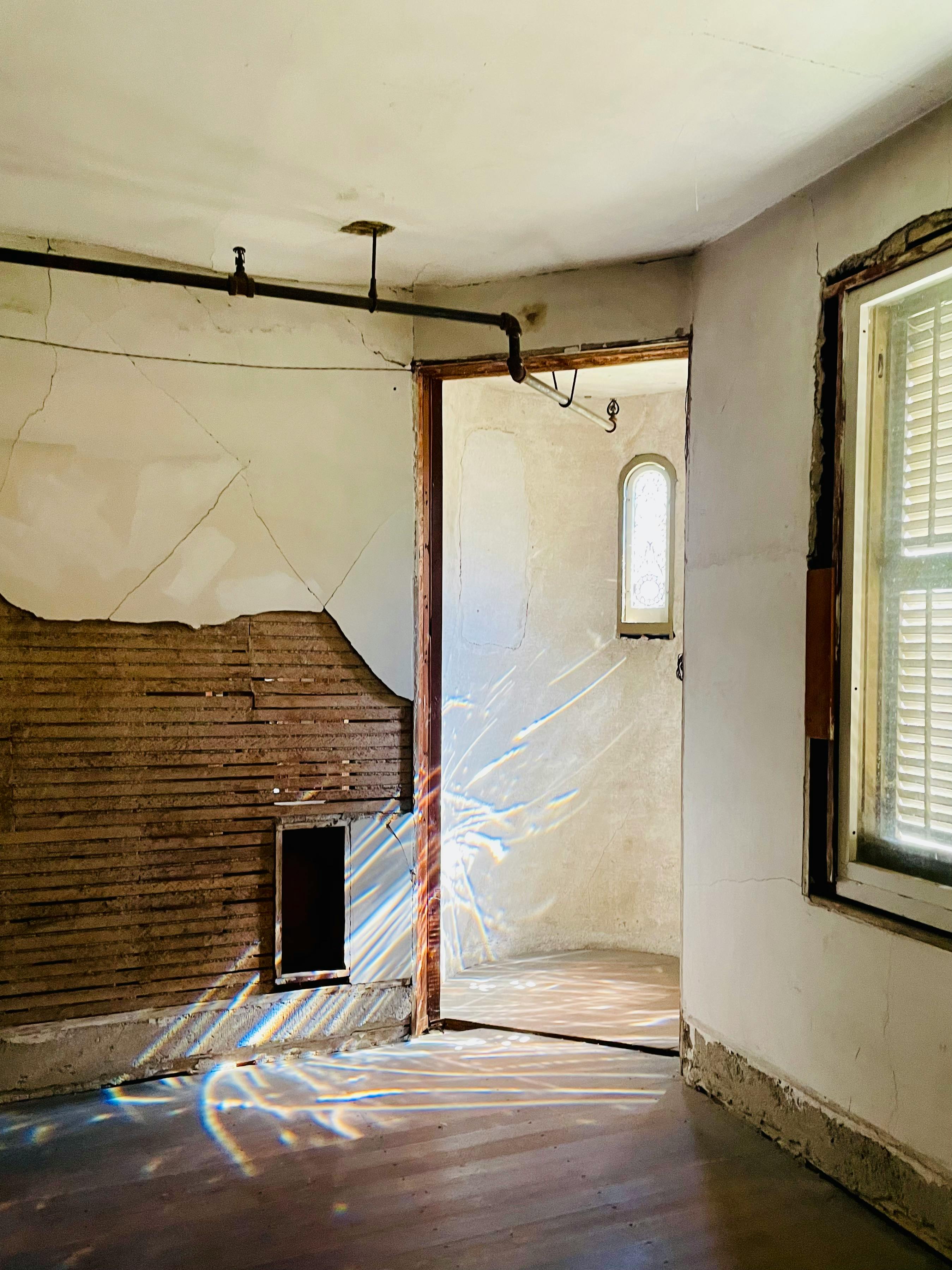 Affordable Vapor Barrier Installation for a Healthier Home