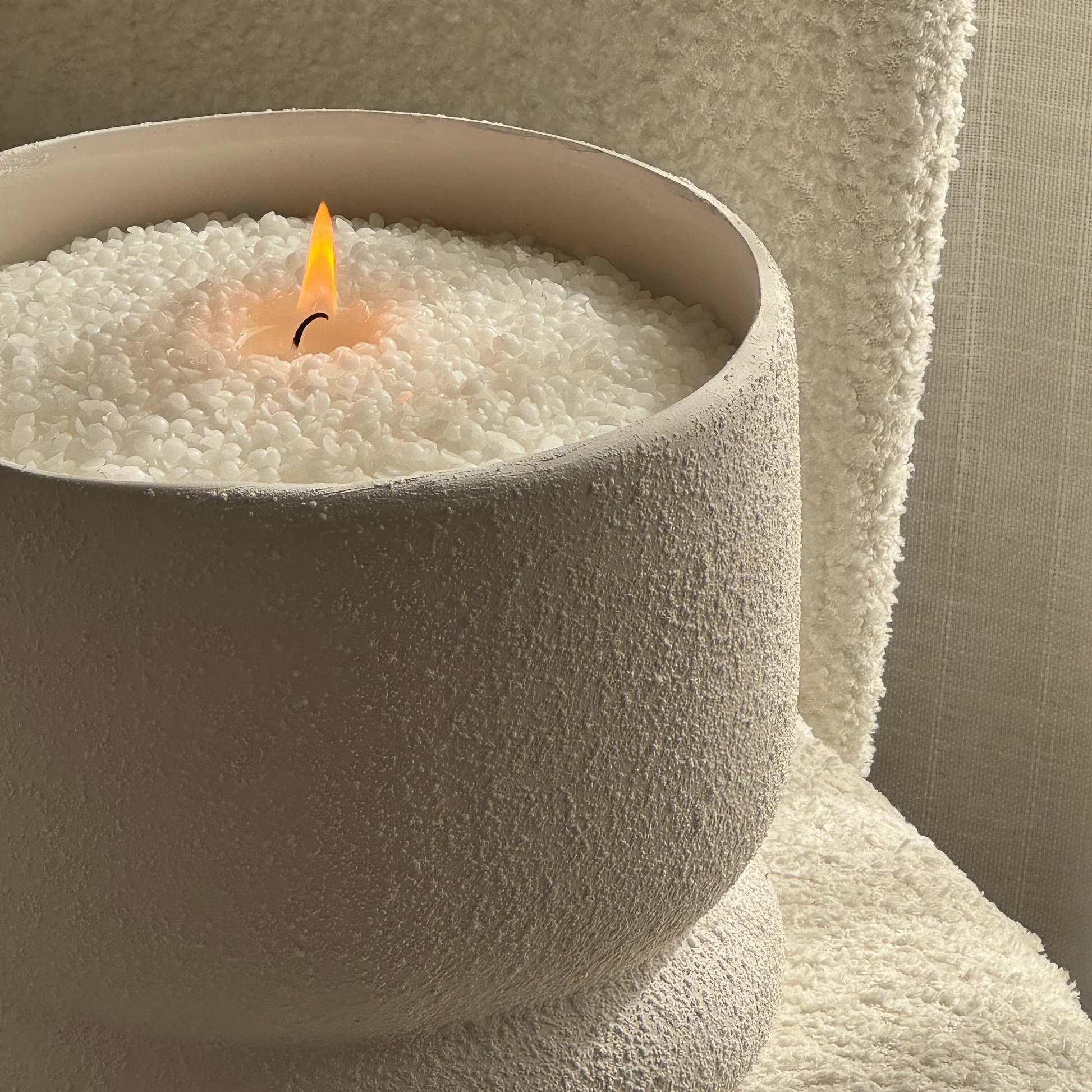 Aesthetic Home Decor Candles That Blend Beauty and Sustainability