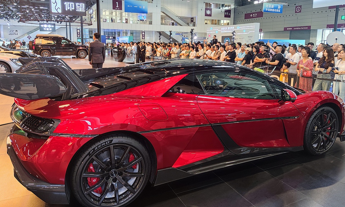 Hong Kong to Shenzhen Car Service With Door-to-Door Convenience