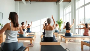 台東区のグループピラティスクラス。多様な参加者がエクササイズに取り組み、ウェルネスを強調。