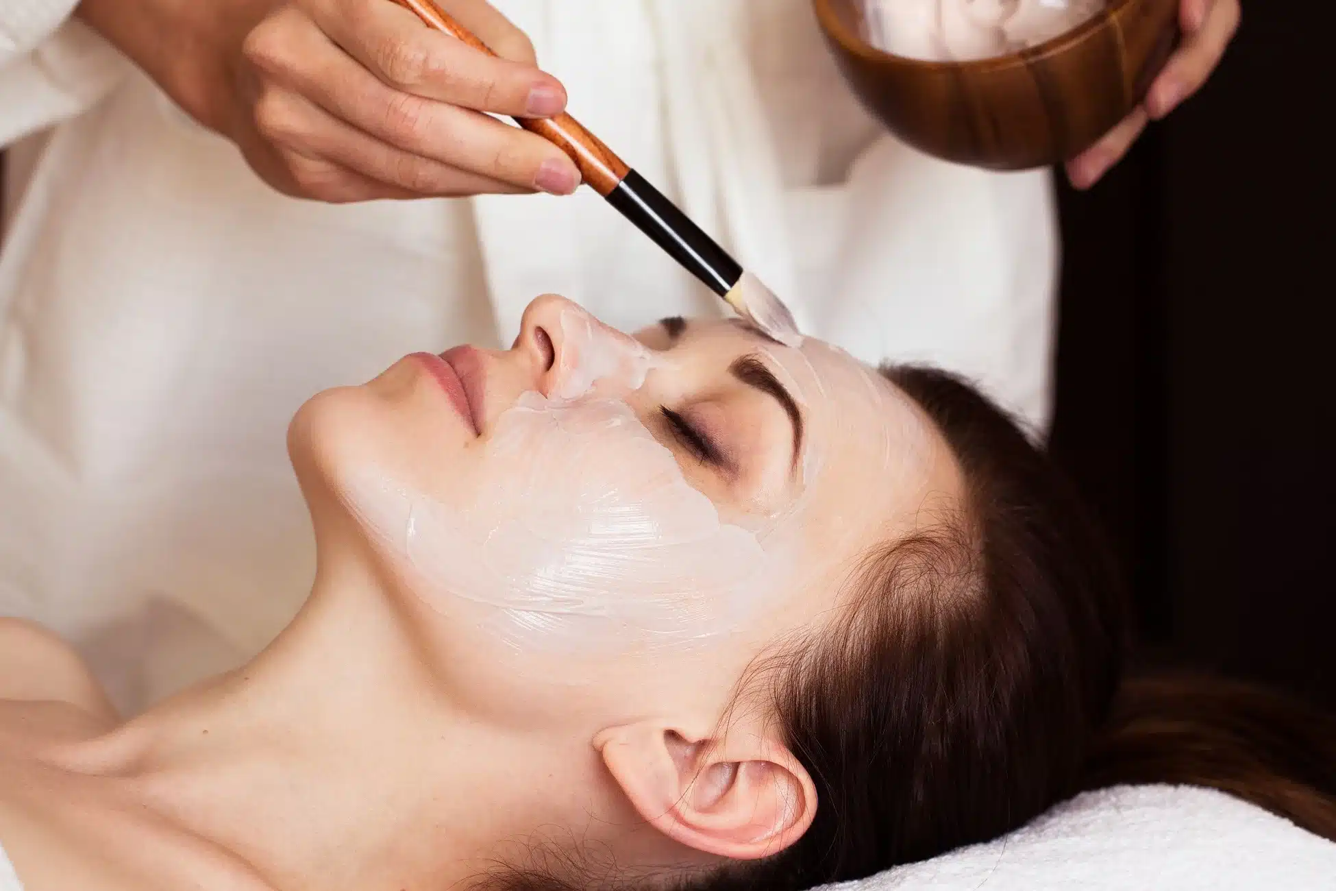 Best Facial Spa in Queens – Luxurious Skincare for Radiant Results