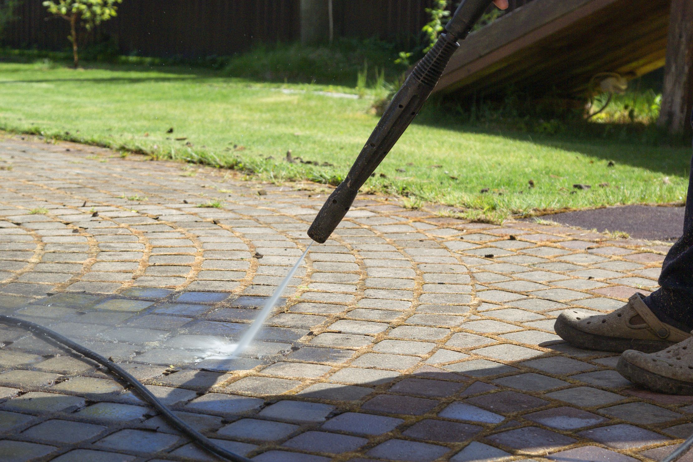 Driveway Cleaning – Mr Clean Professional Concrete and Paver Cleaning Services